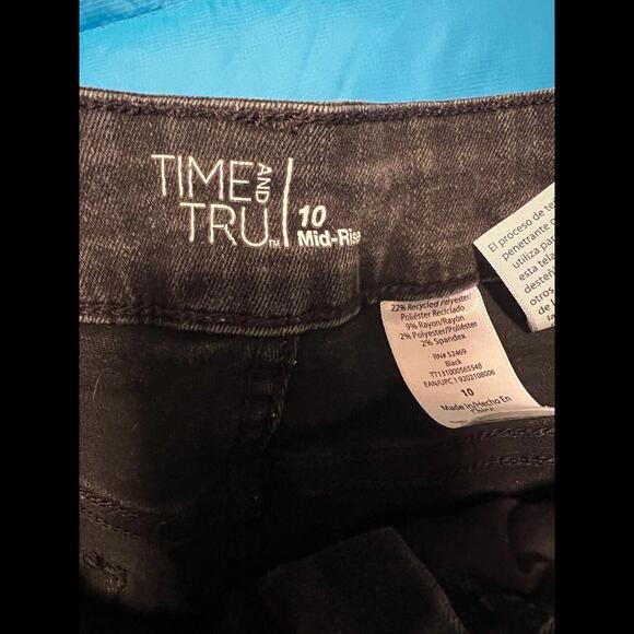 Womens Time & Tru Black Relaxed Fit Mid Rise Shorts 4” Sz 10 - Picture 5 of 6